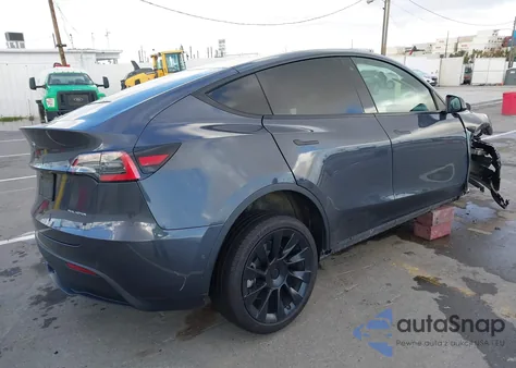 2020 Tesla Model Y Long Range Dual Motor All-Wheel Drive z USA, uszkodzony, nr VIN 5YJYGDEE3LF041559